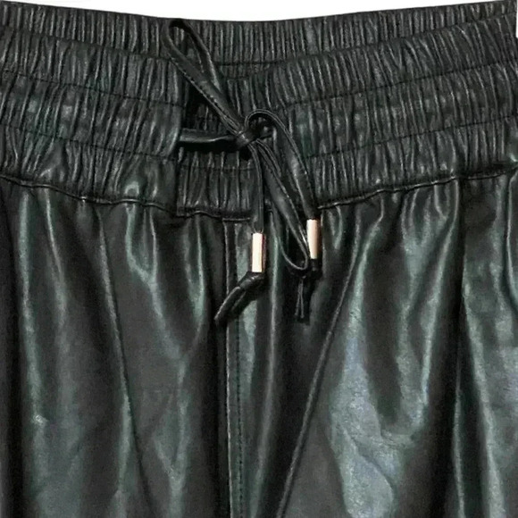 BLANKNYC Night Crawling Jogger XL Black Chic Edgy Vegan Leather Minimalist NWT - Picture 8 of 14